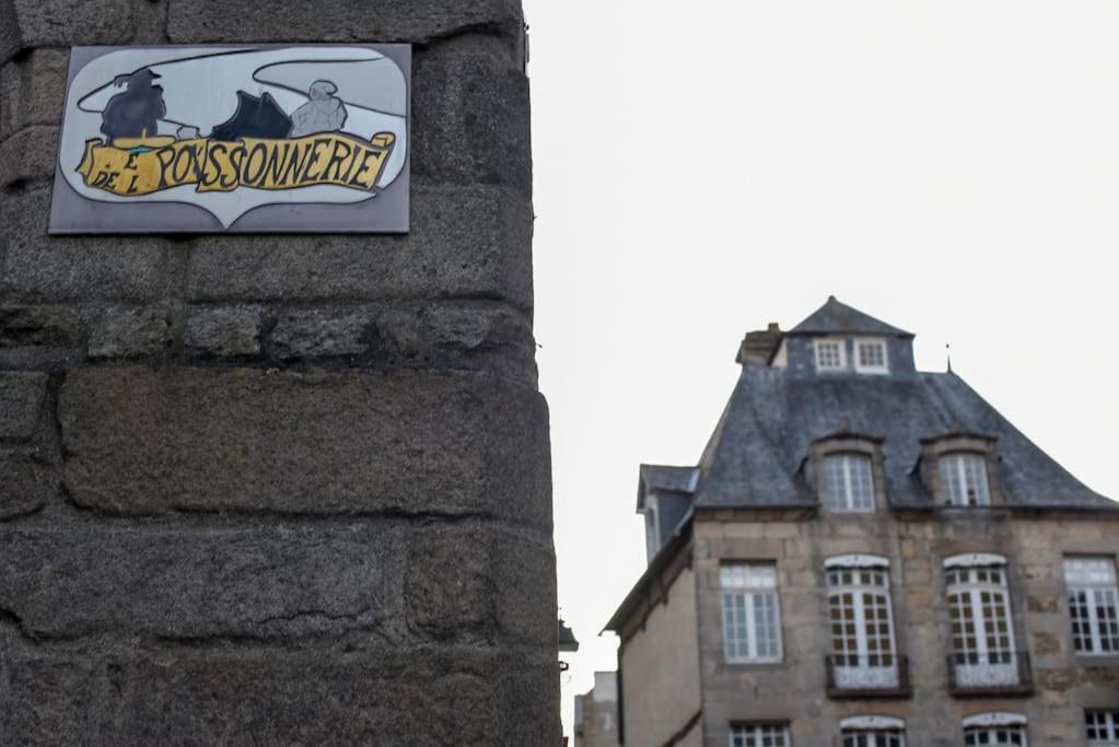 Les Remparts De Dinan . F3 Intramuros. Avec Wifi Zewnętrze zdjęcie